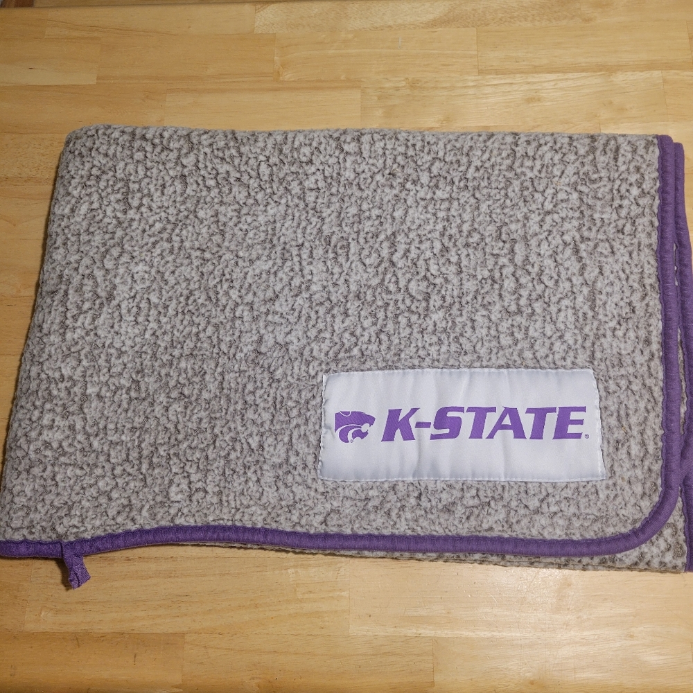 K-State throw